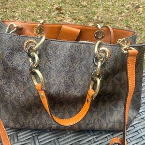 Michael Kors Cross  body purse